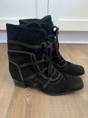 Sesto Meucci Saura Black Suede Lace-up Boots